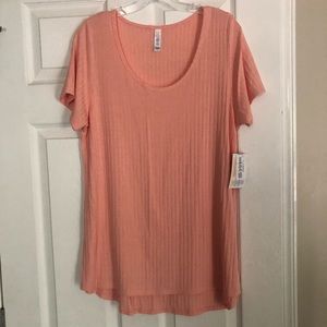 NWT Lularoe Classic T